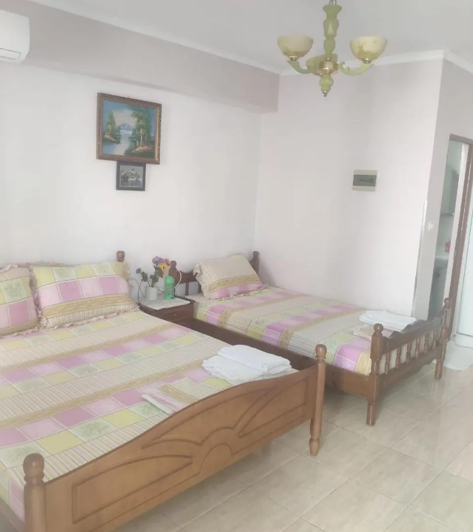 Anna Rooms Sarandë Lägenhet